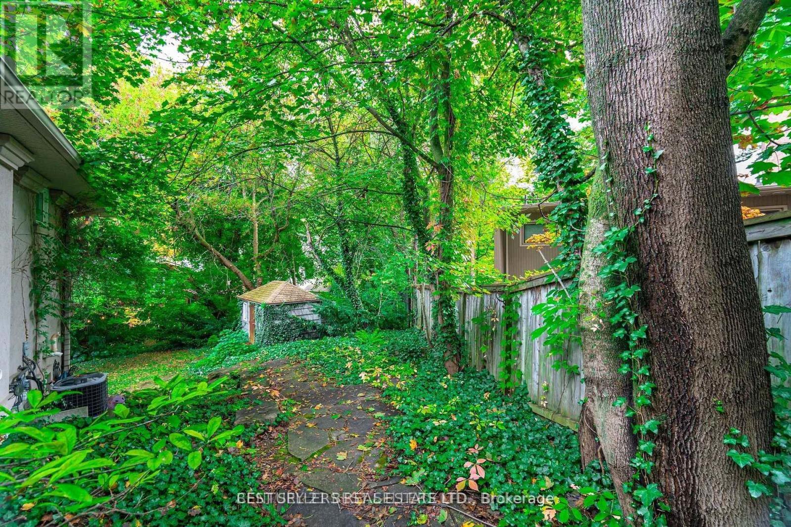 1595 Calverton Court, Mississauga, ON - Outdoor