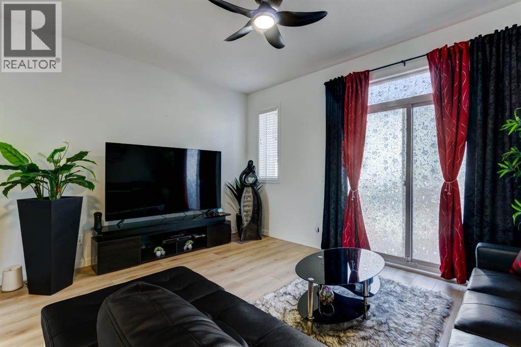 888 Walgrove Boulevard Se, Calgary, AB - Indoor Photo Showing Living Room