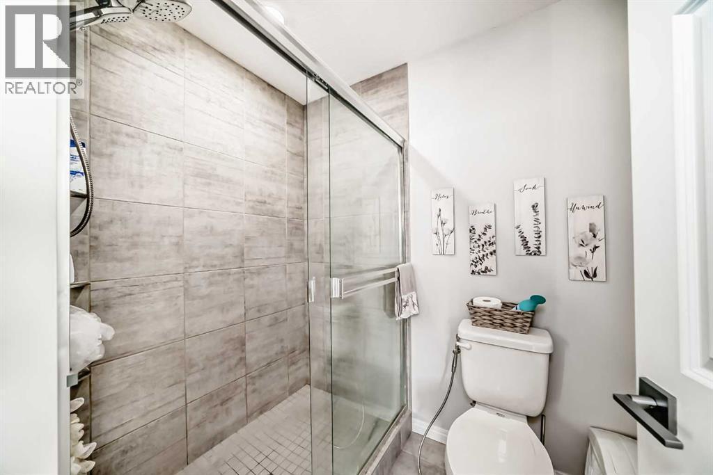 159 Evanscrest Park Nw, Calgary, AB - Indoor Photo Showing Bathroom
