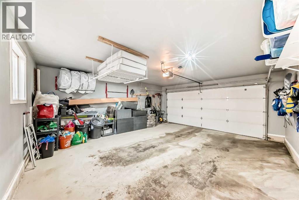 159 Evanscrest Park Nw, Calgary, AB - Indoor Photo Showing Garage