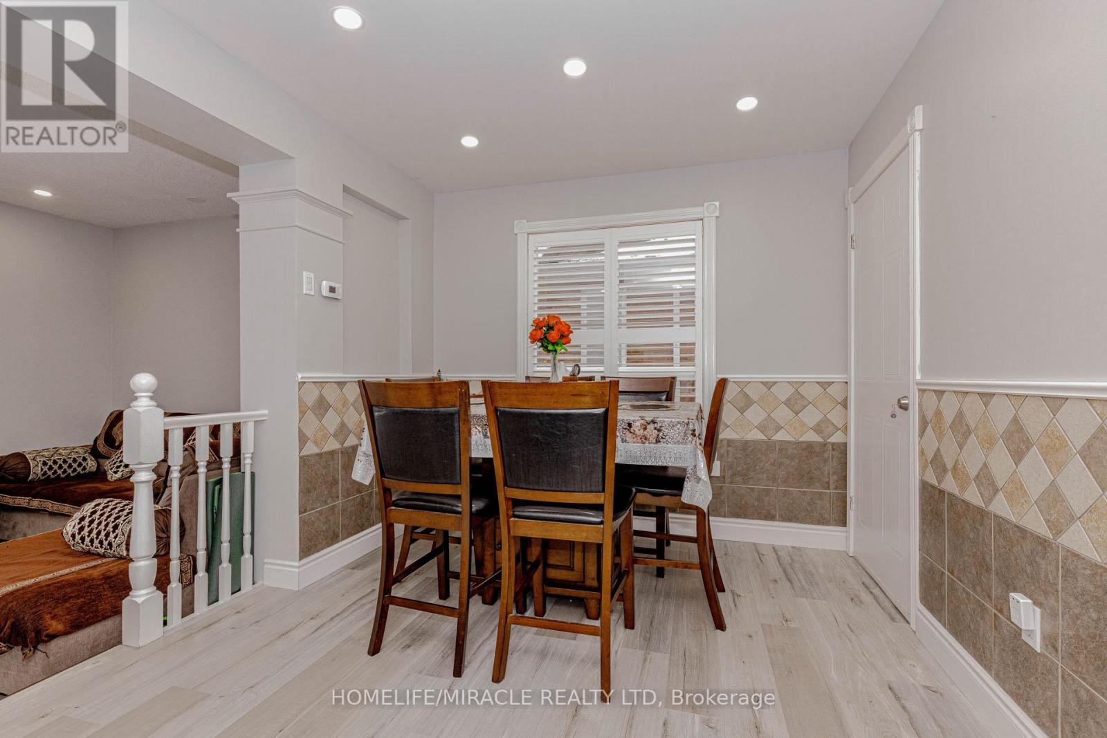128 Karalee Crescent, Cambridge, ON - Indoor Photo Showing Dining Room