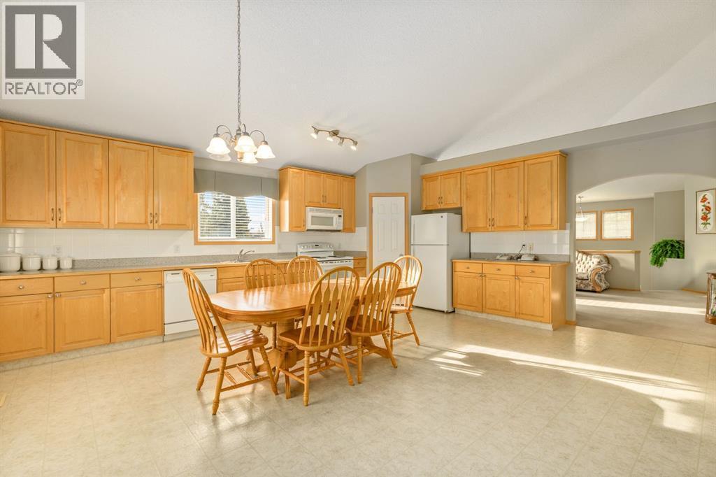 131 Panatella Close Nw, Calgary, AB - Indoor