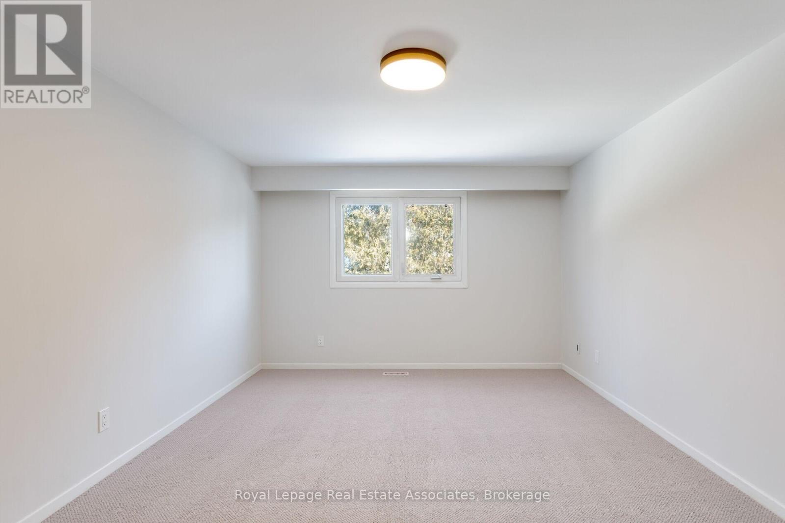 Second Bedroom - 958 Fletcher Valley Crescent, Mississauga, ON - Indoor Photo Showing Other Room