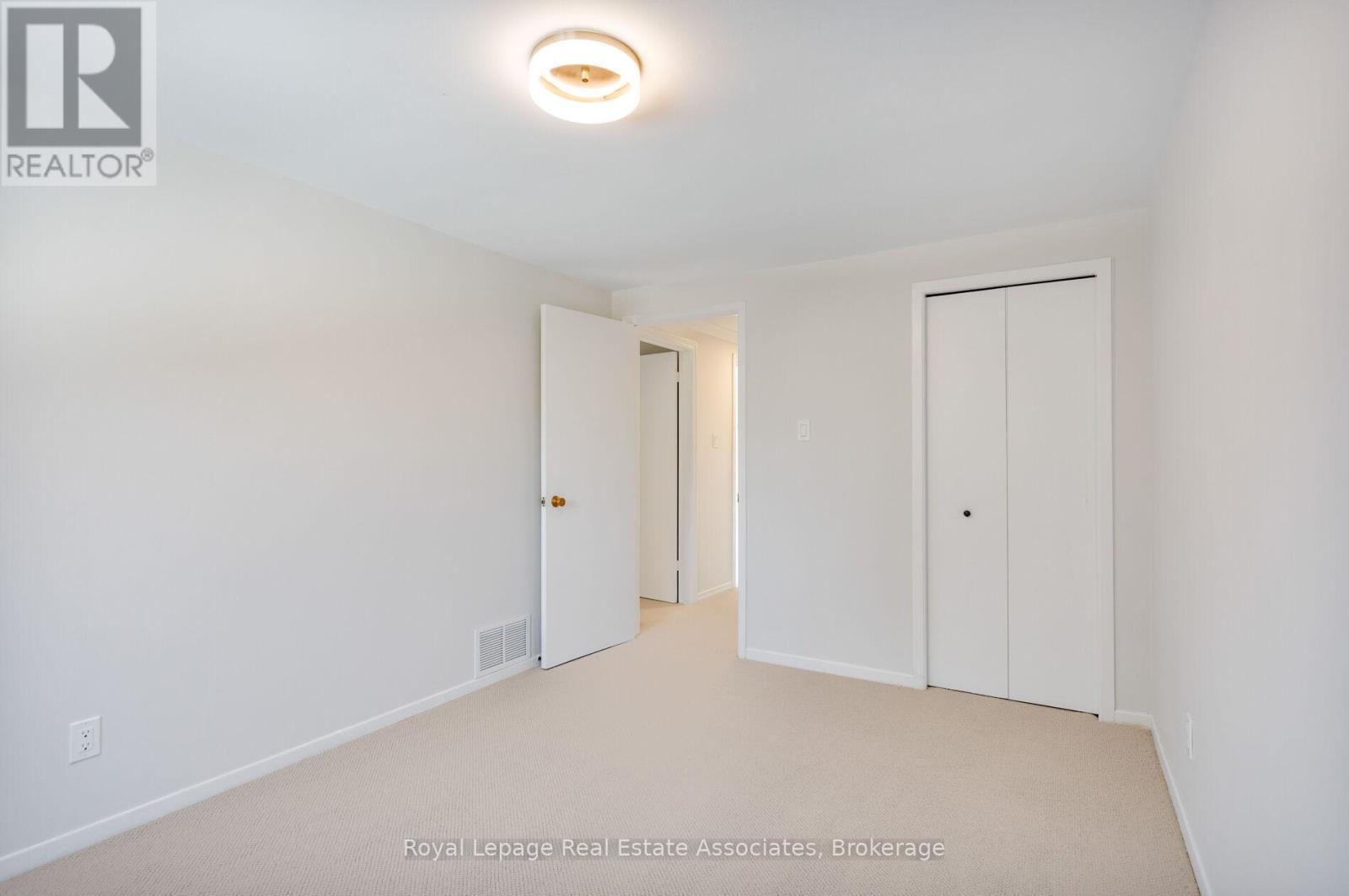 Second Bedroom - 958 Fletcher Valley Crescent, Mississauga, ON - Indoor Photo Showing Other Room