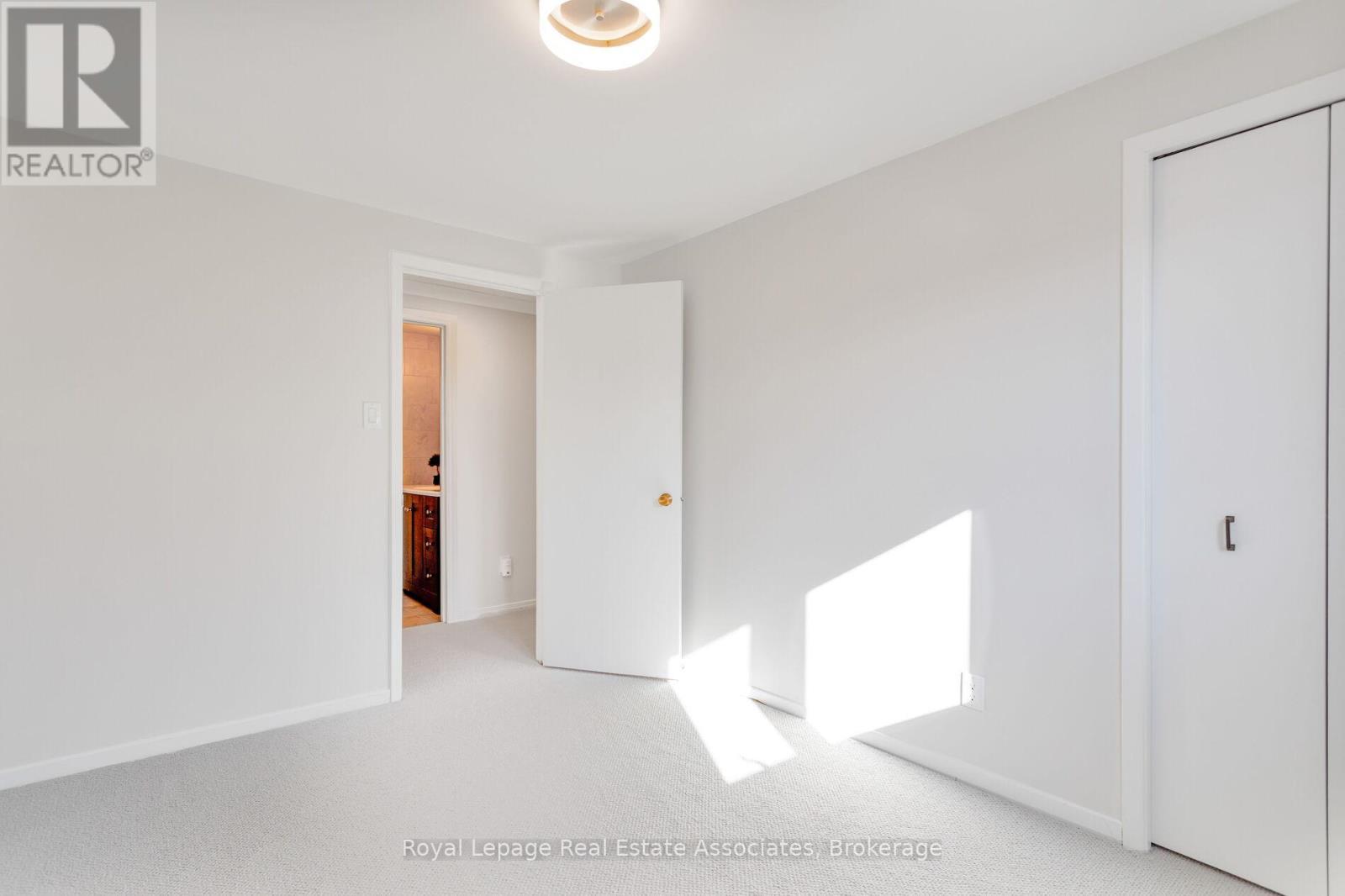 Third Bedroom - 958 Fletcher Valley Crescent, Mississauga, ON - Indoor Photo Showing Other Room