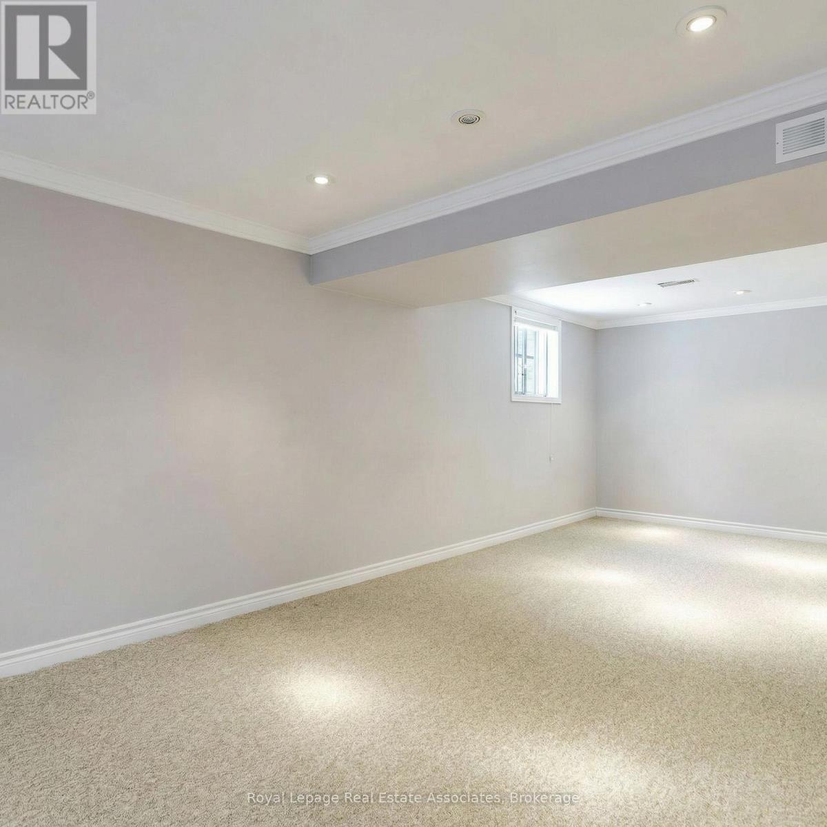 958 Fletcher Valley Crescent, Mississauga, ON - Indoor