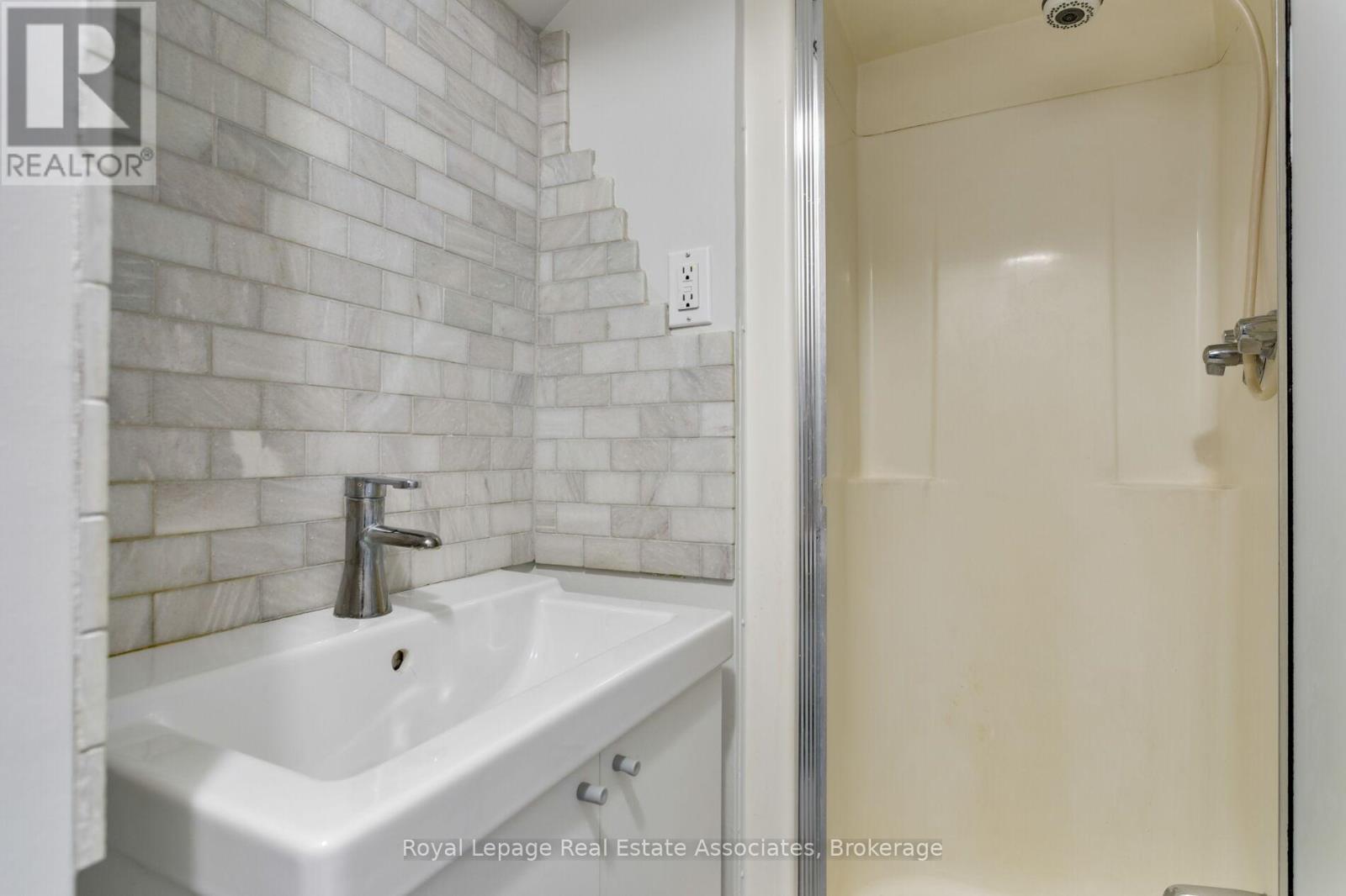 958 Fletcher Valley Crescent, Mississauga, ON - Indoor Photo Showing Bathroom
