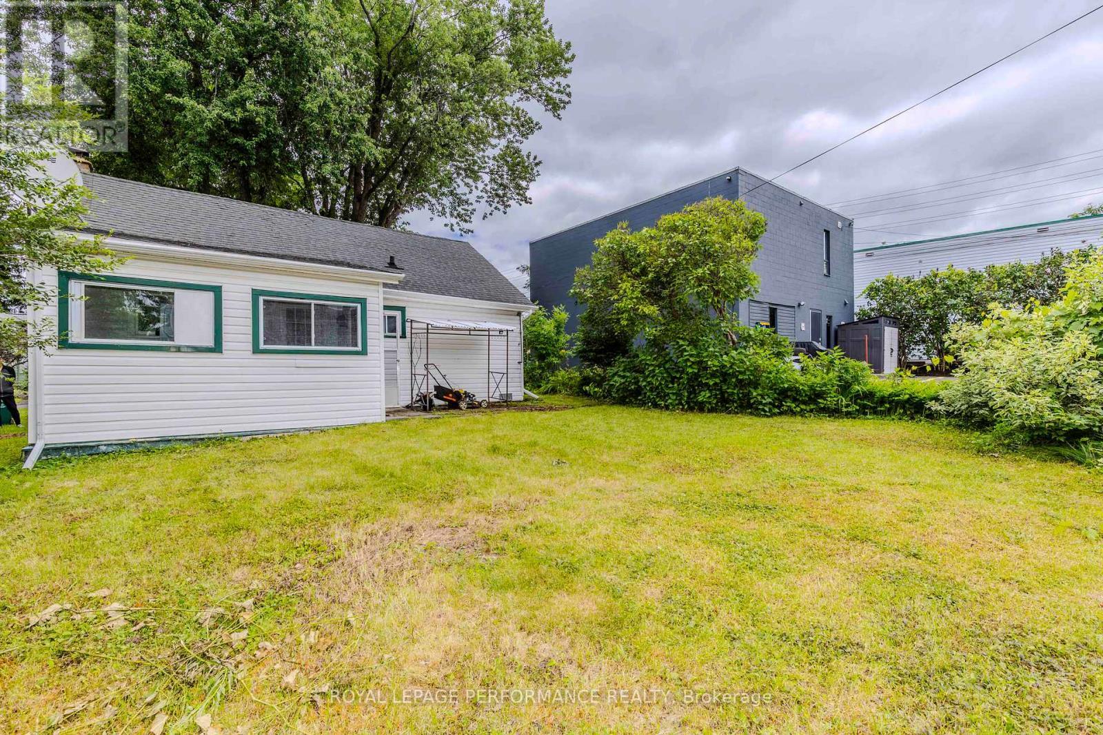 98 Boyce Avenue, Ottawa, ON - Outdoor