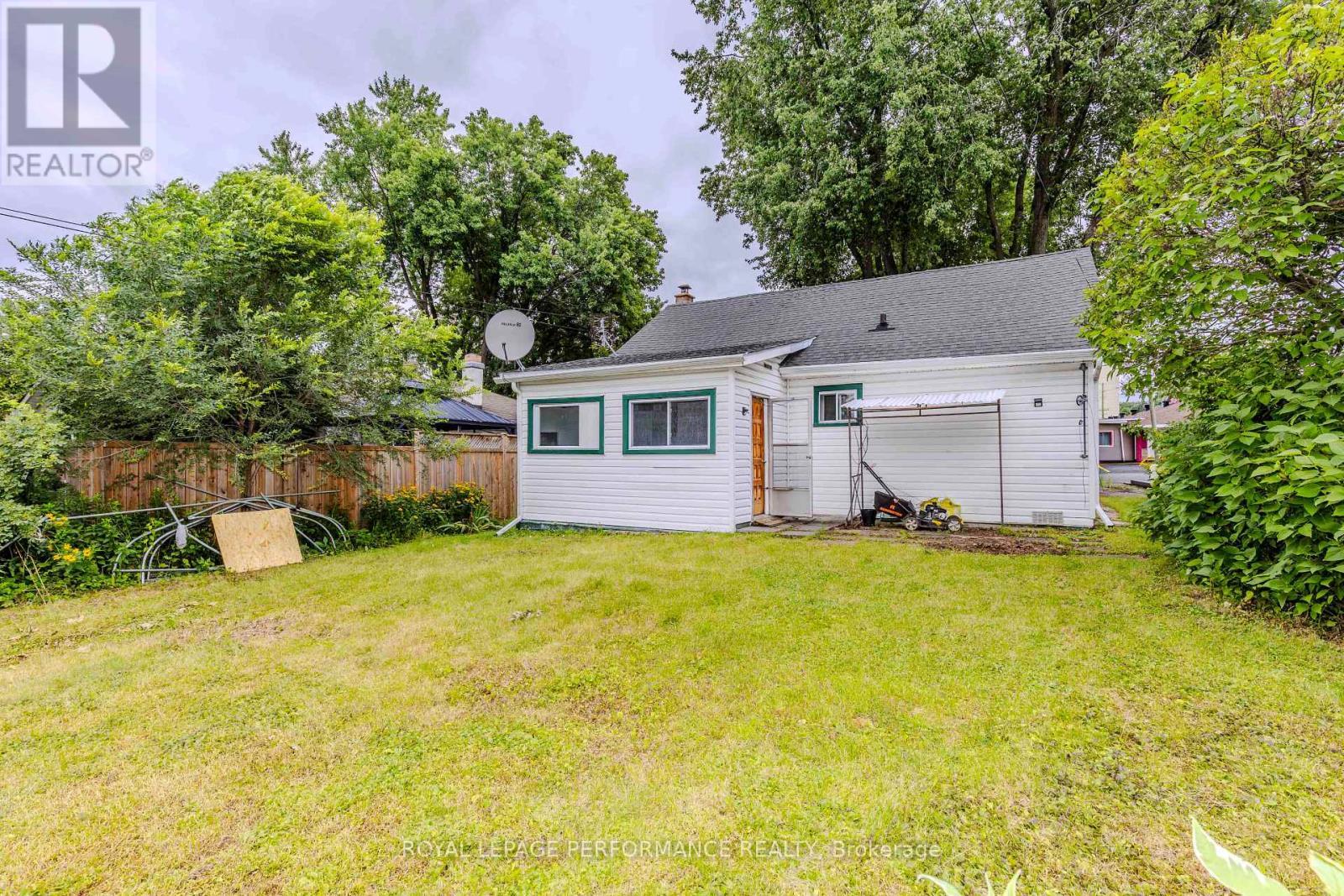 98 Boyce Avenue, Ottawa, ON - Outdoor