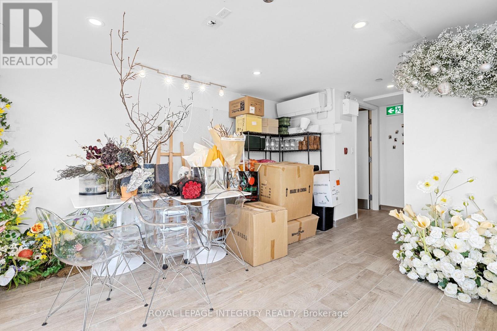 851 Bank Street, Ottawa, ON