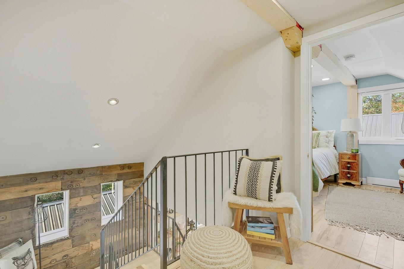 Escalier - 1730 Ch. Du 9E-Rang, Sainte-Lucie-Des-Laurentides, QC - Indoor Photo Showing Other Room