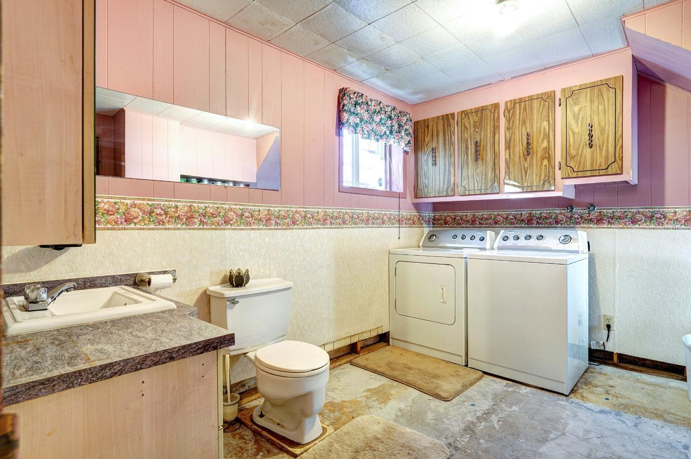 Laundry room - 6600 57E Avenue, Laval (Laval-Ouest), QC - Indoor Photo Showing Laundry Room
