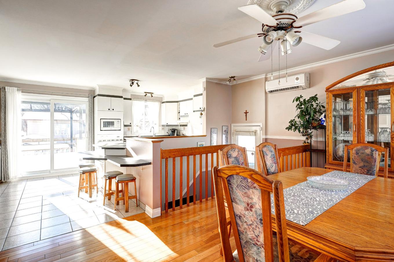 Overall view - 6600 57E Avenue, Laval (Laval-Ouest), QC - Indoor Photo Showing Dining Room