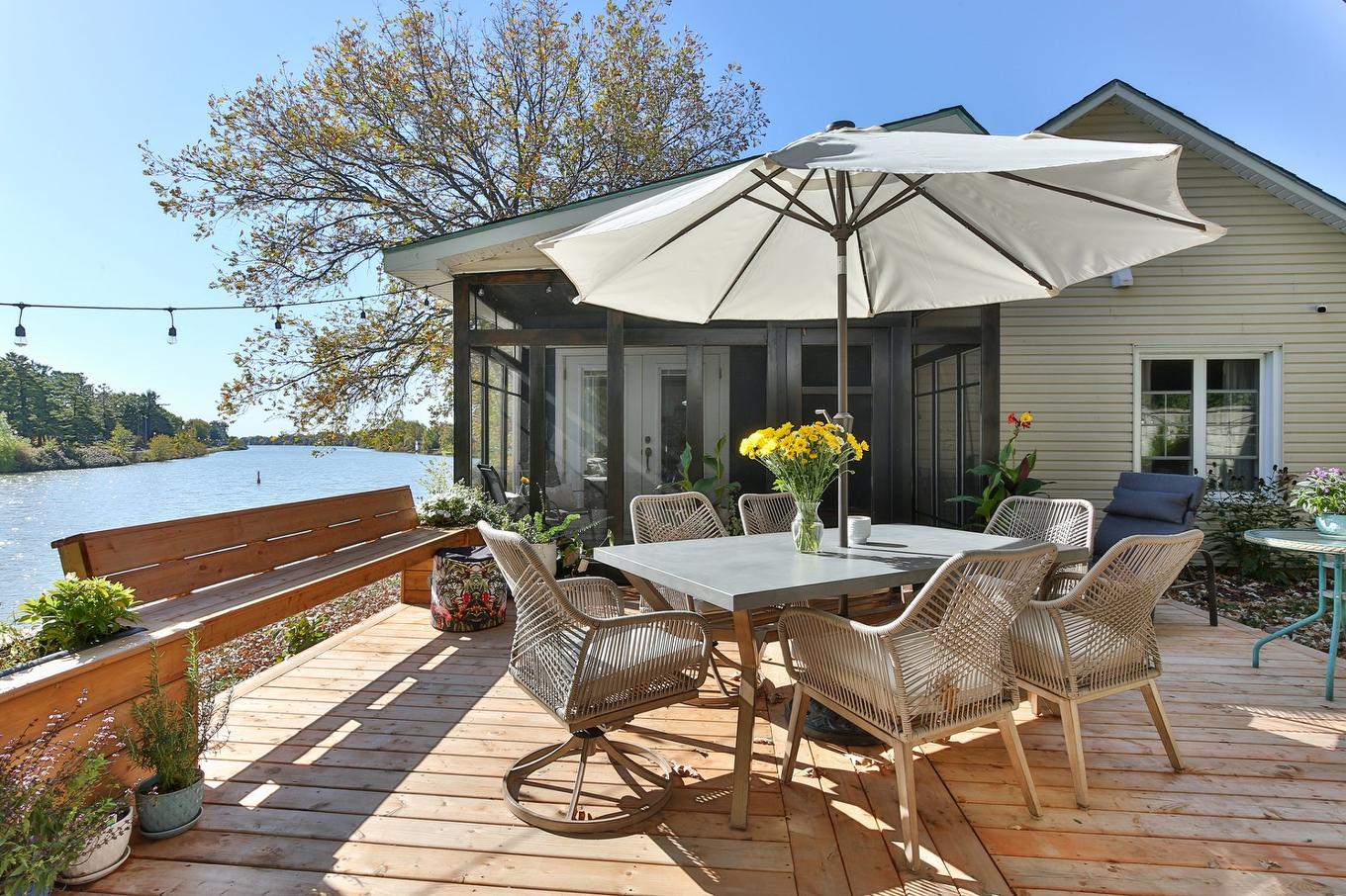 Veranda - 357 Rue Jean-Talon, Saint-Jean-Sur-Richelieu, QC - Photo Showing Other Room