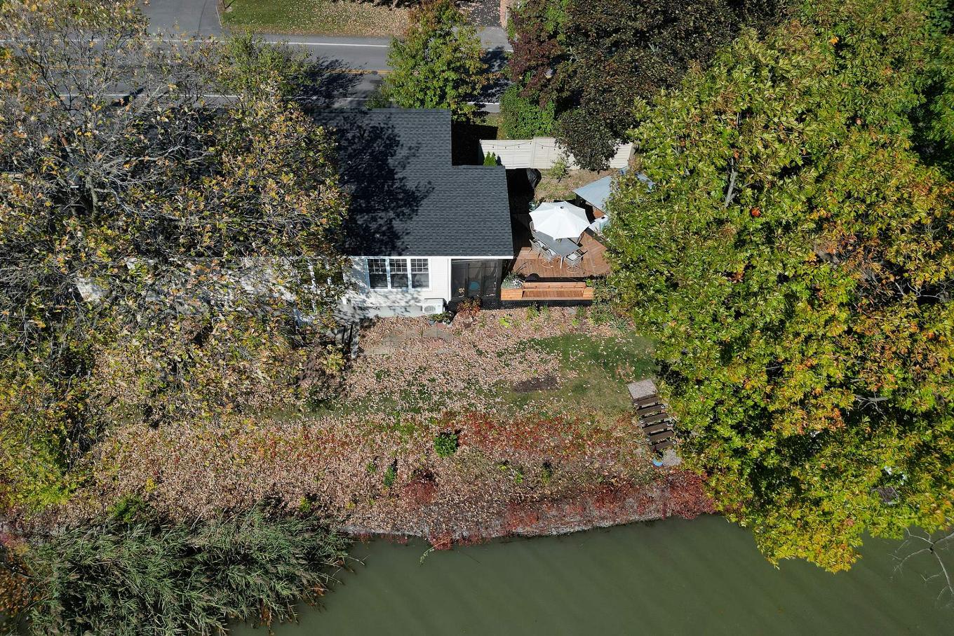 Photo aérienne - 357 Rue Jean-Talon, Saint-Jean-Sur-Richelieu, QC - Outdoor