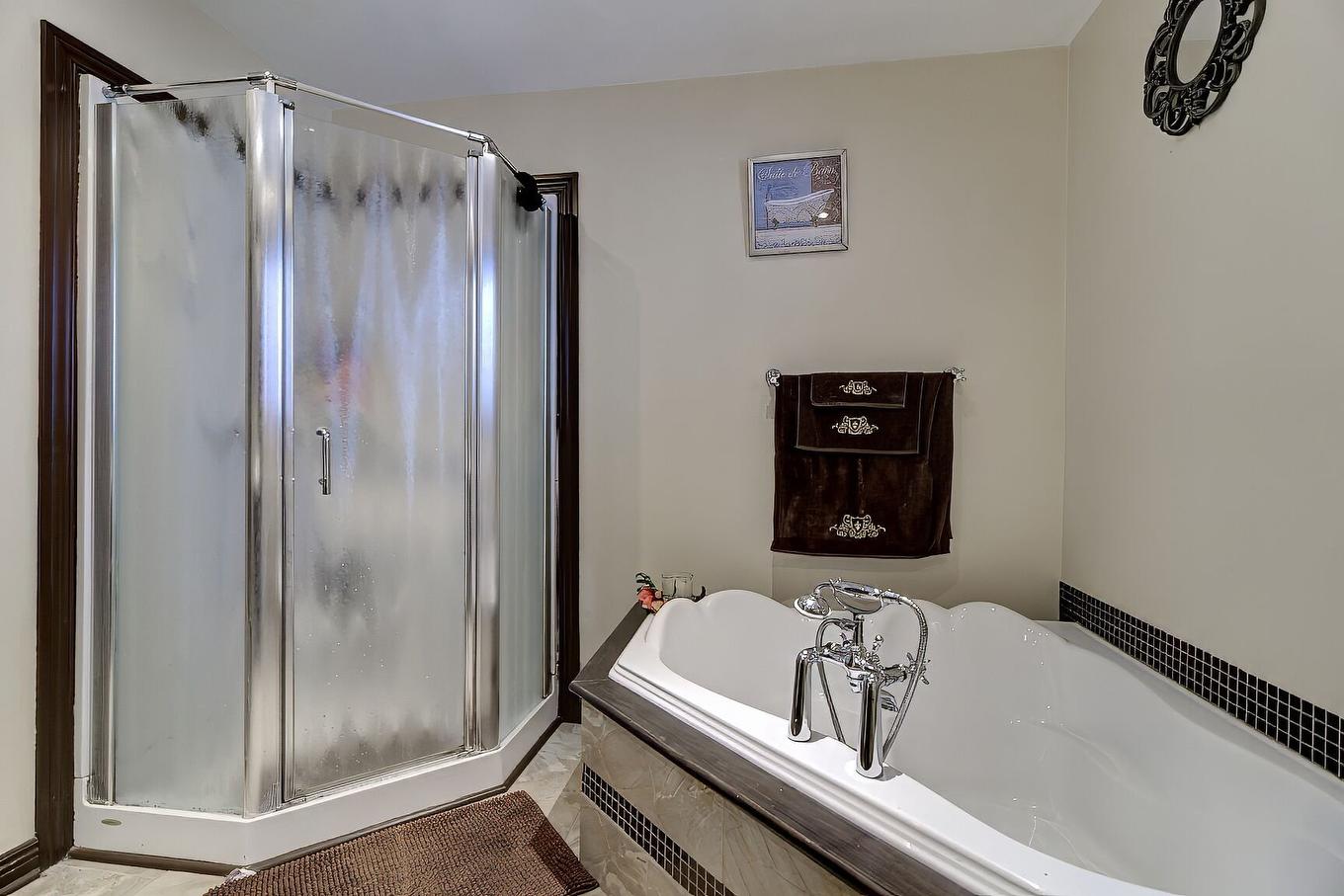 Bathroom - 3261 Rue Du Lilas, Terrebonne (La Plaine), QC - Indoor Photo Showing Bathroom