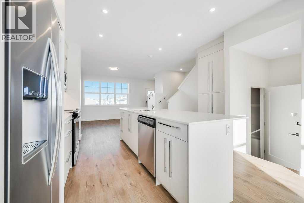 293 Dawson Way, Chestermere, AB - Indoor Photo Showing Kitchen