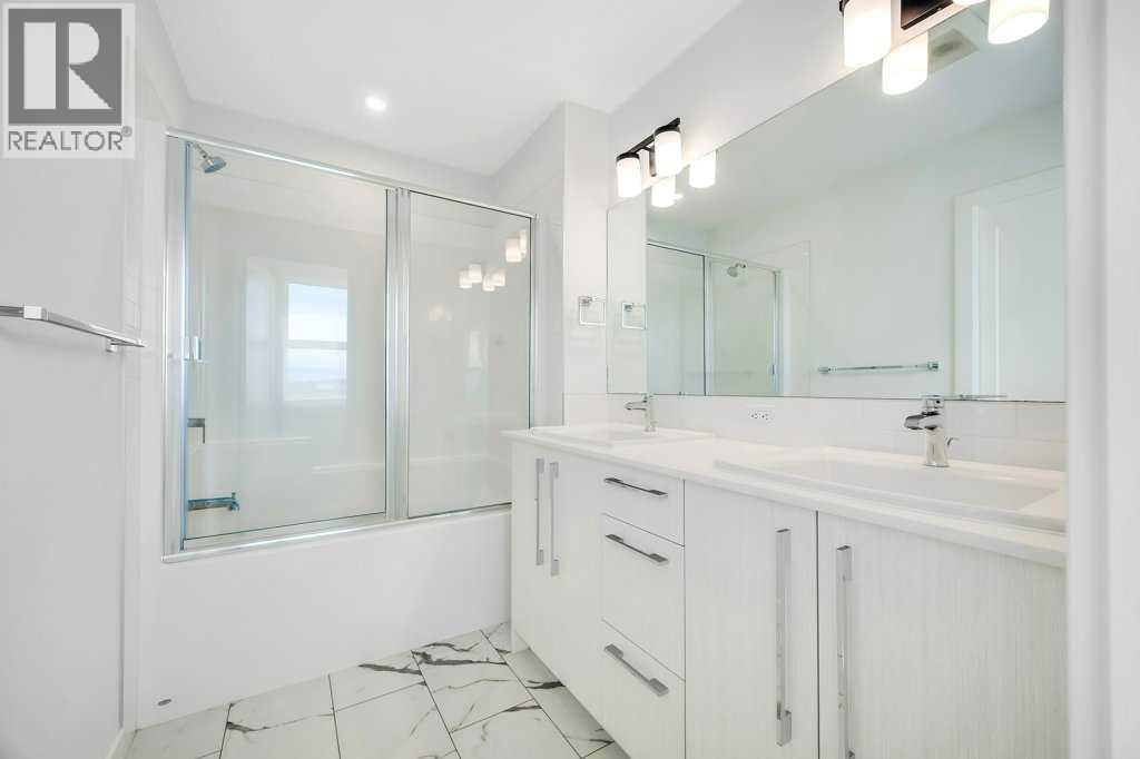 293 Dawson Way, Chestermere, AB - Indoor Photo Showing Bathroom