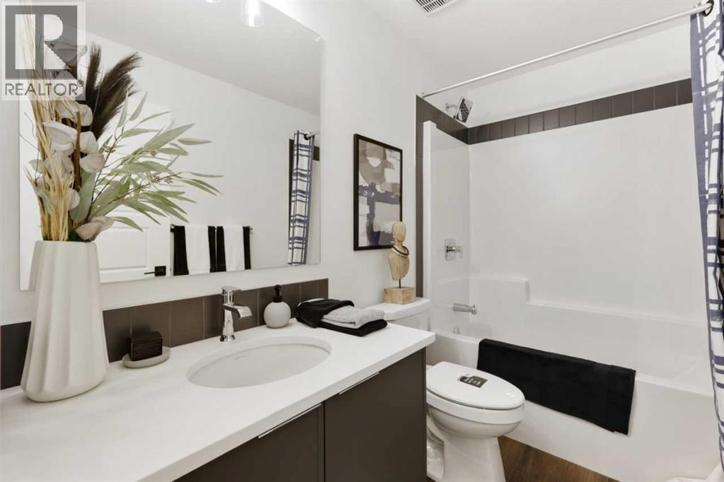 206 Sora Way Se, Calgary, AB - Indoor Photo Showing Bathroom