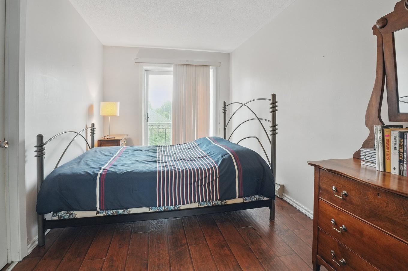 Bedroom - 76 Rue Nicolet, Gatineau (Hull), QC - Indoor Photo Showing Bedroom
