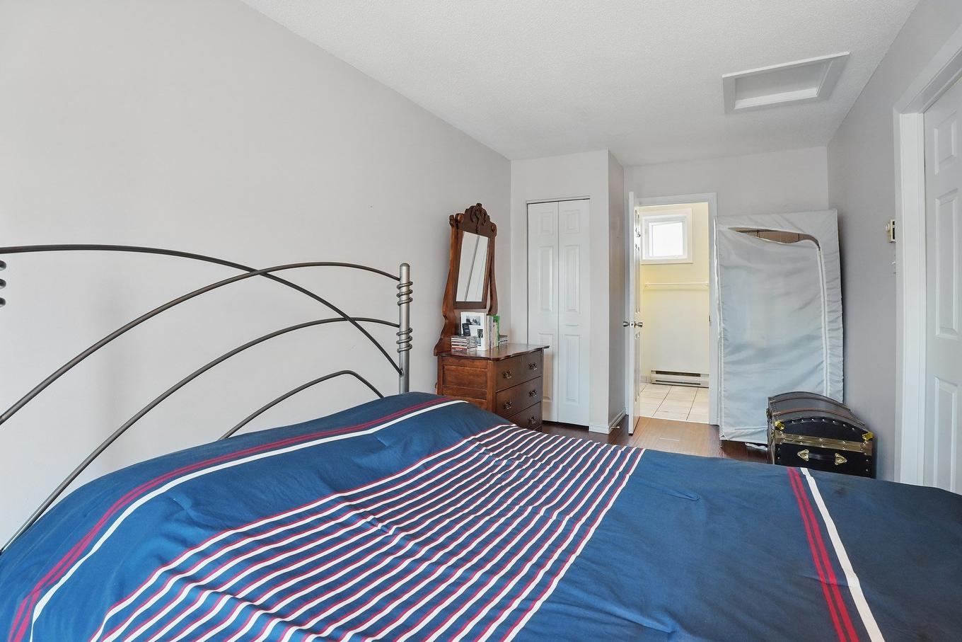 Bedroom - 76 Rue Nicolet, Gatineau (Hull), QC - Indoor Photo Showing Bedroom
