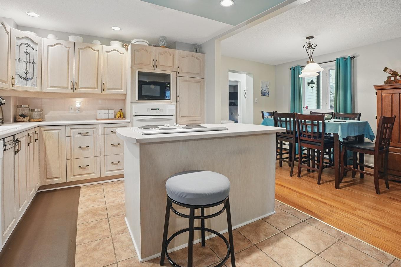 Kitchen - 76 Rue Nicolet, Gatineau (Hull), QC - Indoor