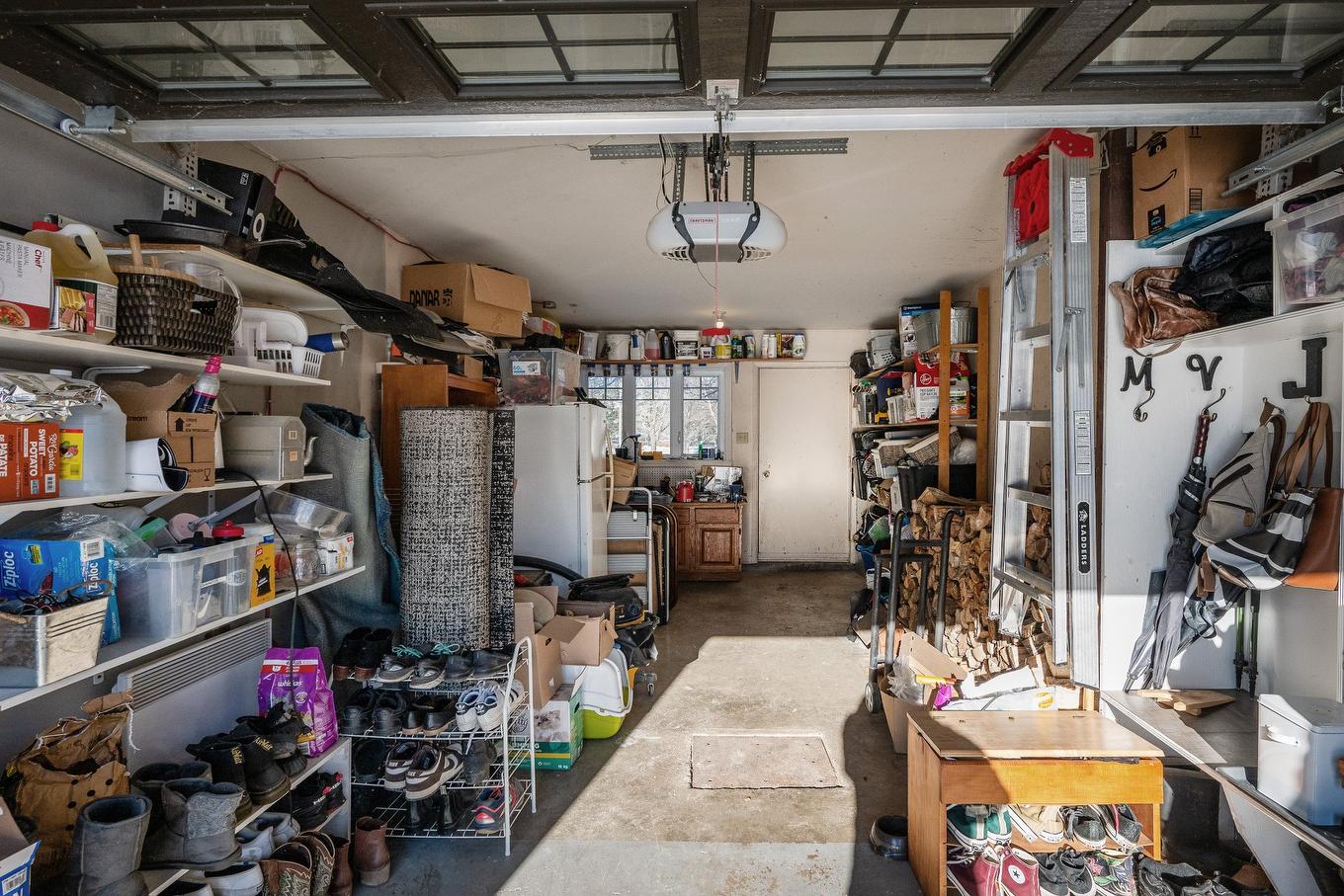 Garage - 175 Allée Des Cigales, Saint-Jean-Sur-Richelieu, QC - Indoor Photo Showing Garage