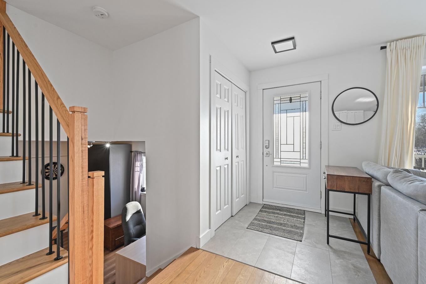 Hall - 175 Allée Des Cigales, Saint-Jean-Sur-Richelieu, QC - Indoor Photo Showing Other Room