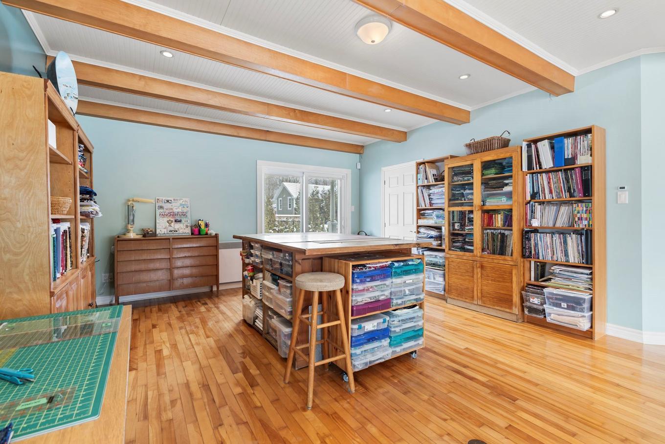 Family room - 1002 Mtée St-Robert, Saint-Lazare, QC - Indoor