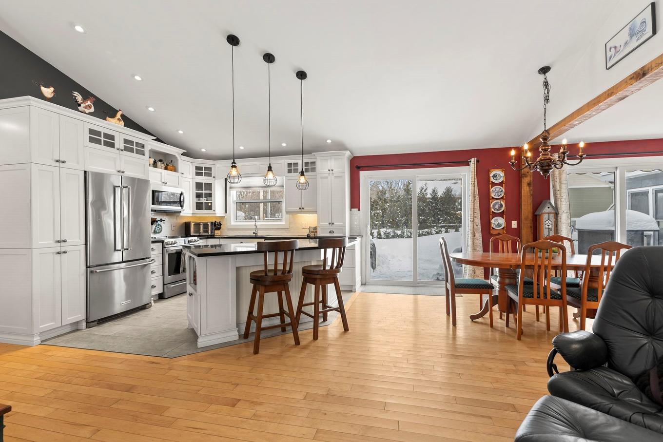 Kitchen - 1002 Mtée St-Robert, Saint-Lazare, QC - Indoor