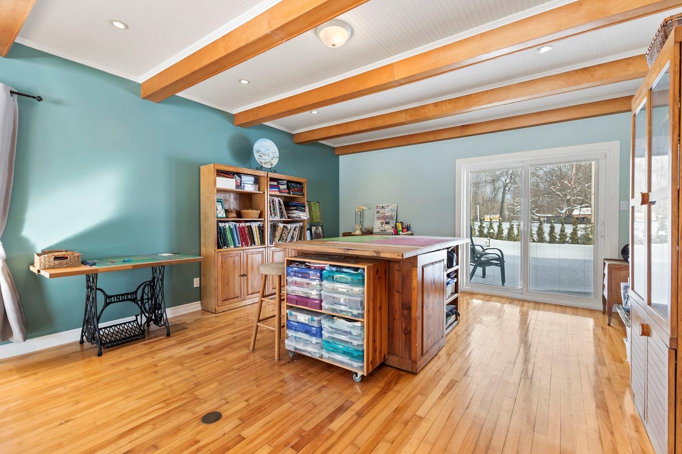 Family room - 1002 Mtée St-Robert, Saint-Lazare, QC - Indoor