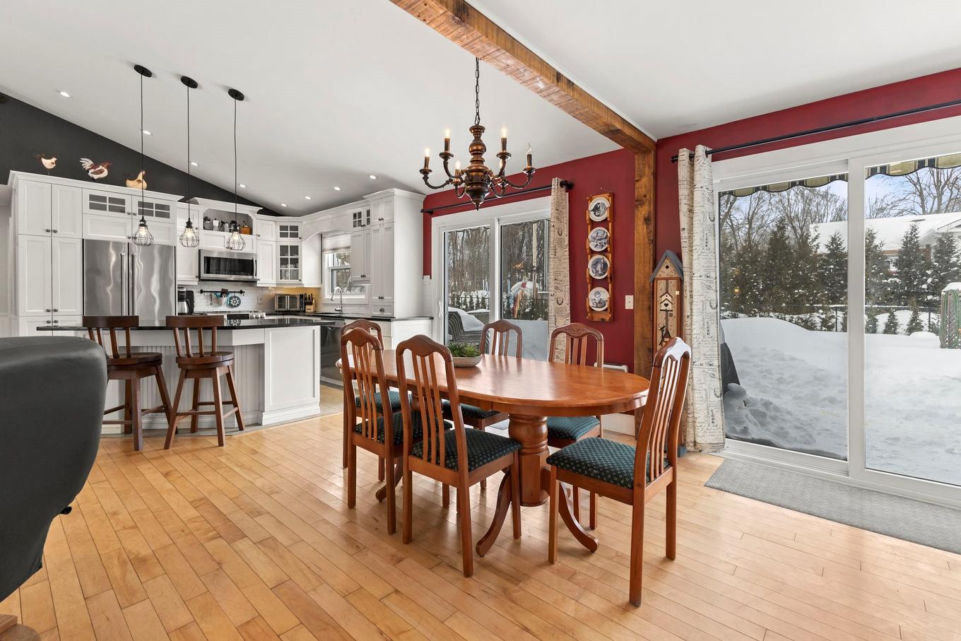 Dining room - 1002 Mtée St-Robert, Saint-Lazare, QC - Indoor Photo Showing Dining Room