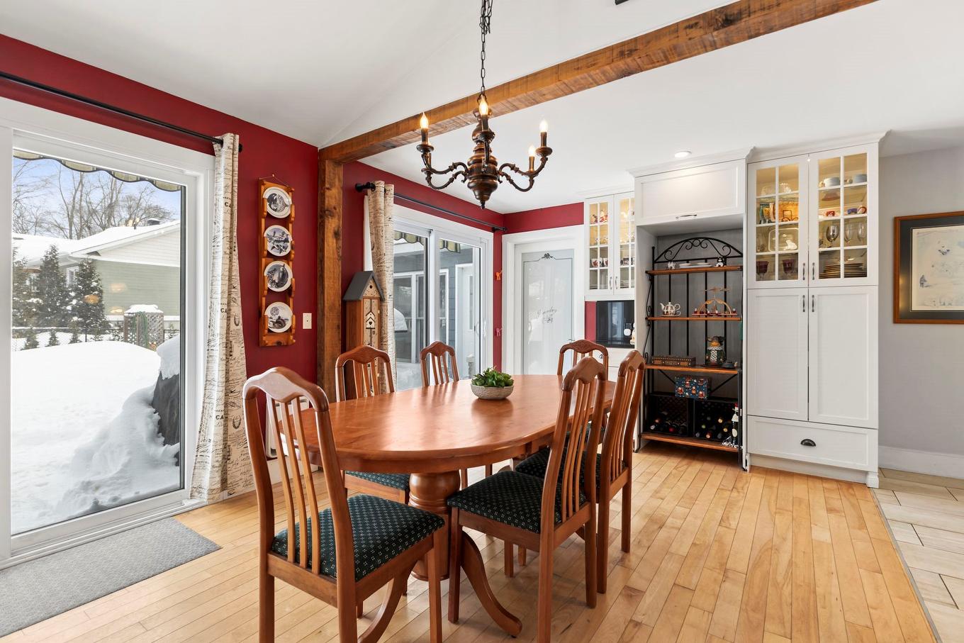 Dining room - 1002 Mtée St-Robert, Saint-Lazare, QC - Indoor Photo Showing Dining Room