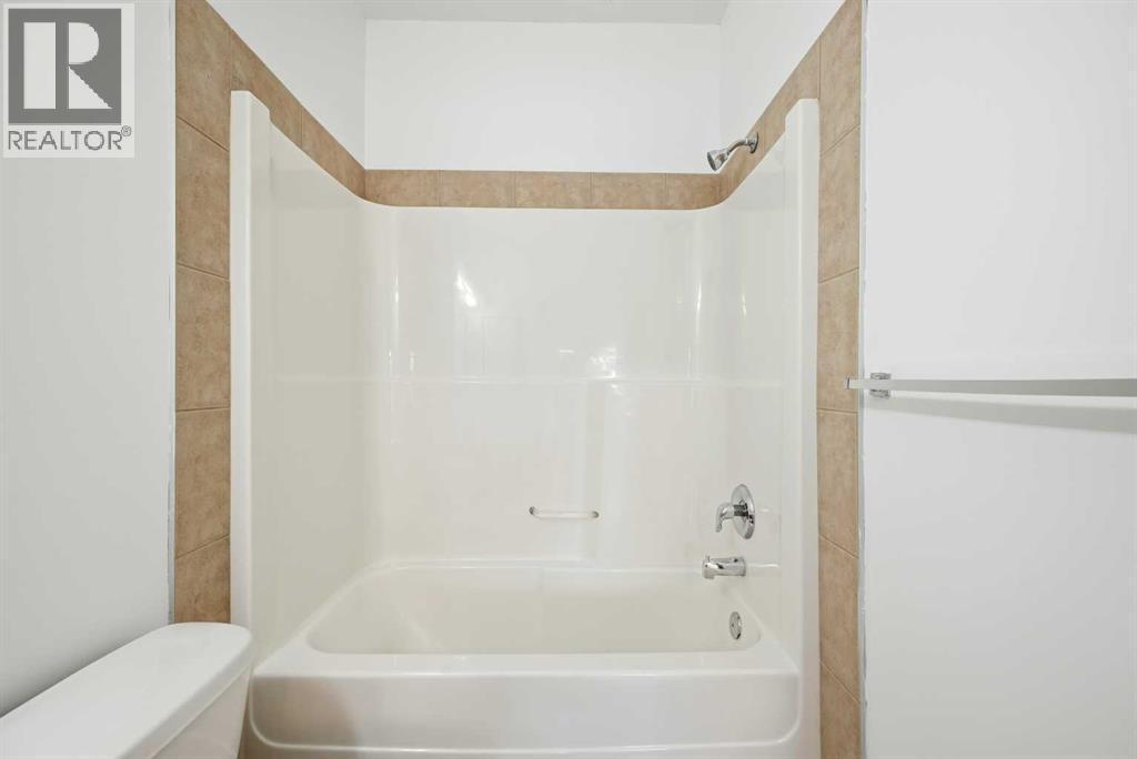 81 Saddlemont Road Ne, Calgary, AB - Indoor Photo Showing Bathroom