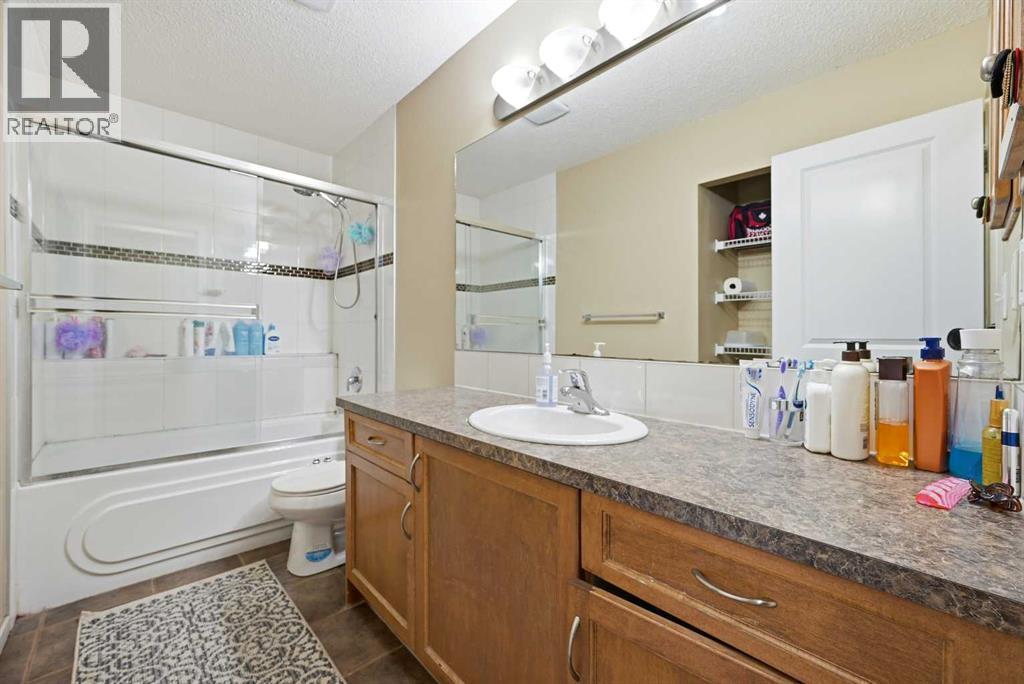 81 Saddlemont Road Ne, Calgary, AB - Indoor Photo Showing Bathroom