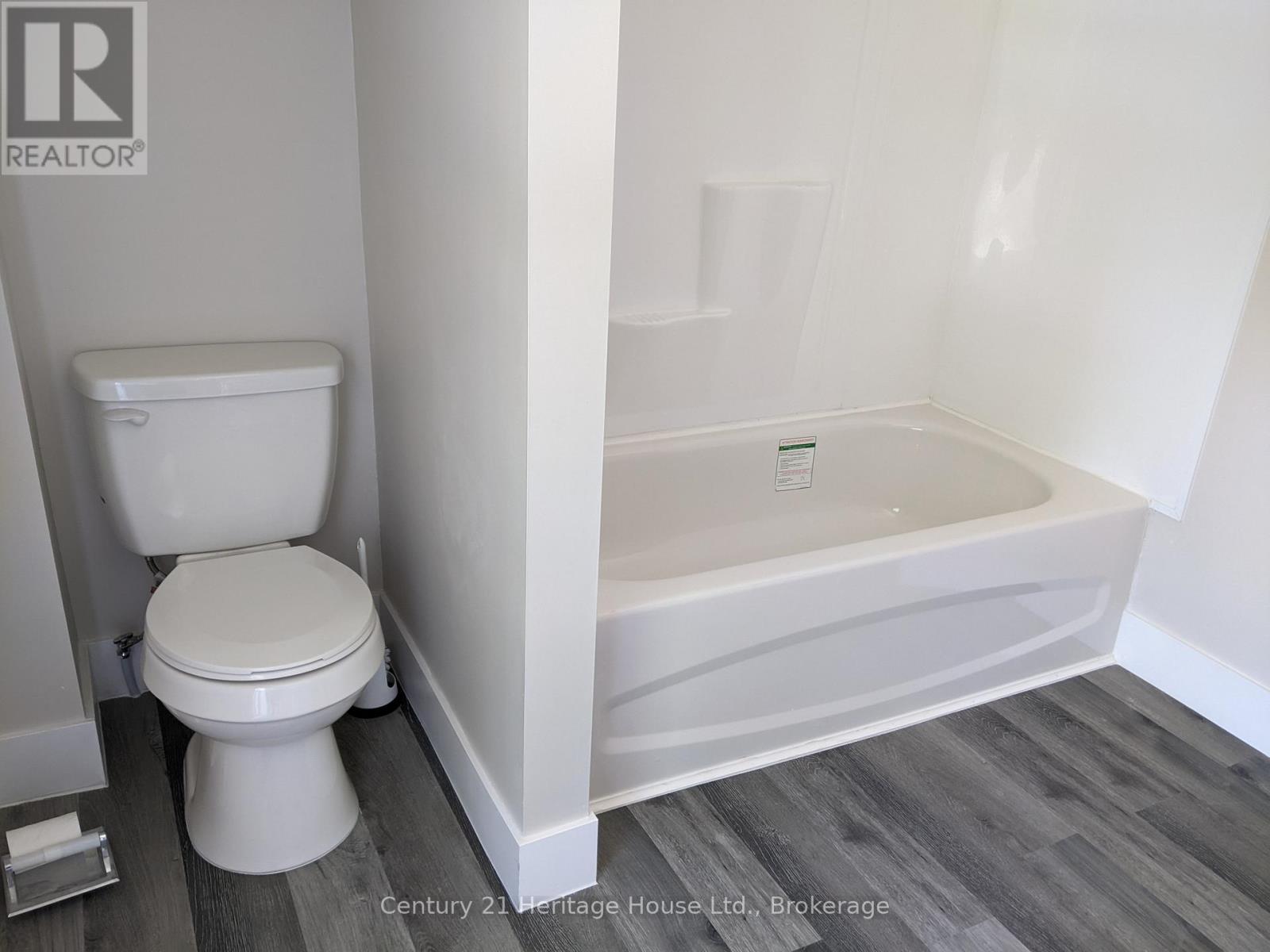 50 Goderich Street E, Huron East (Seaforth), ON - Indoor Photo Showing Bathroom