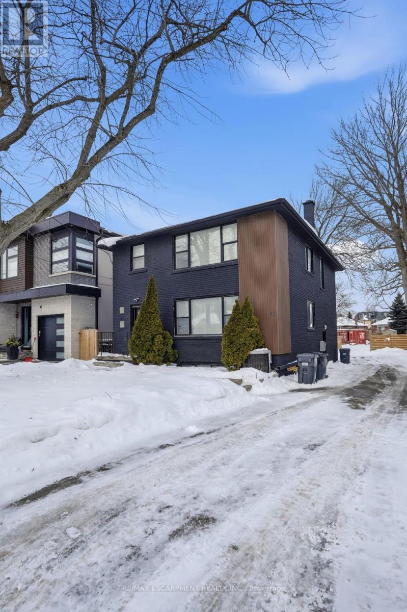 43 Broadview Avenue, Mississauga, ON - Outdoor