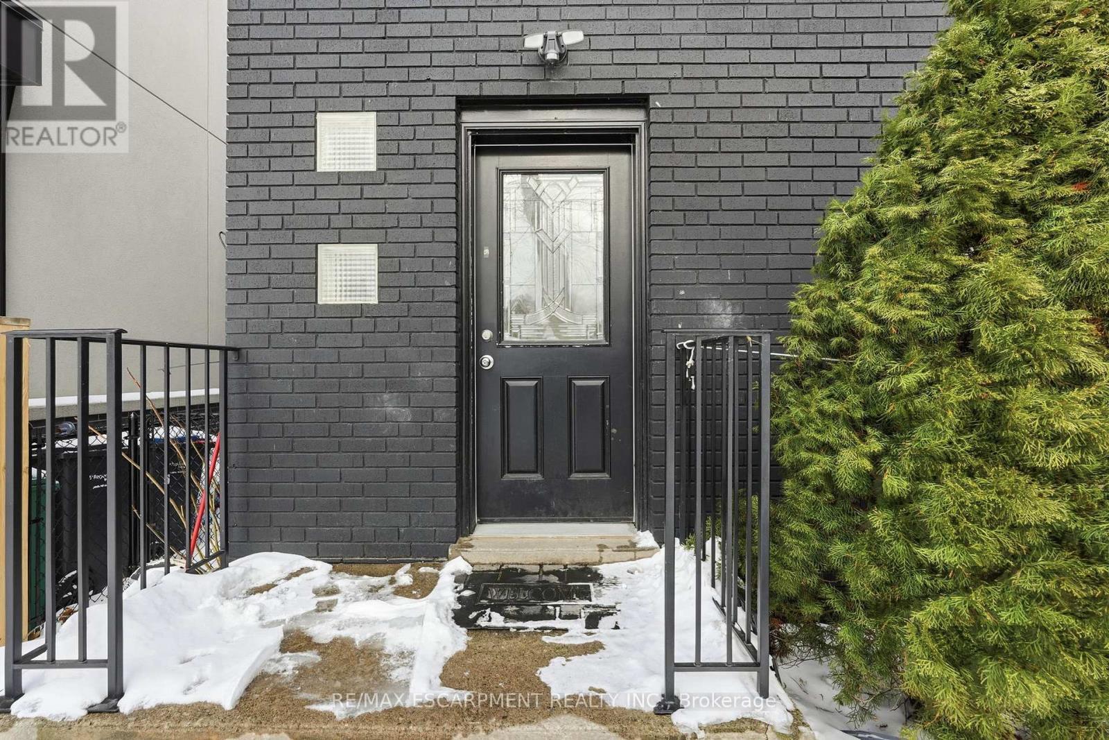 43 Broadview Avenue, Mississauga, ON - Outdoor