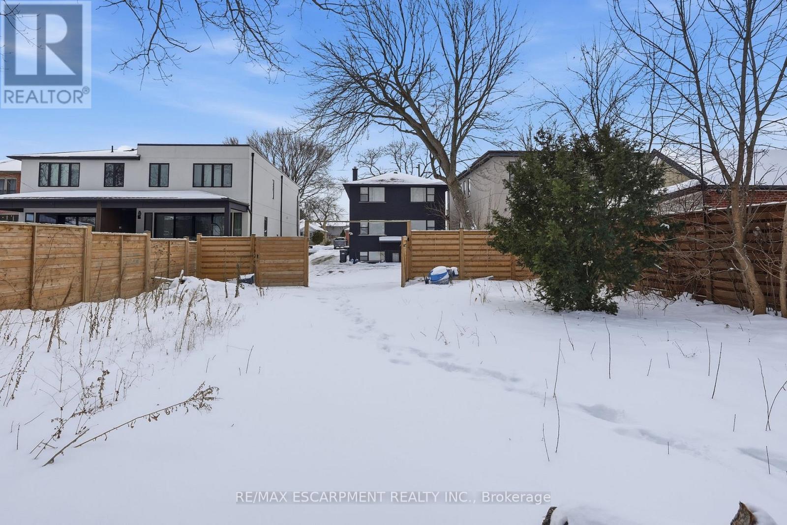 43 Broadview Avenue, Mississauga, ON - Outdoor