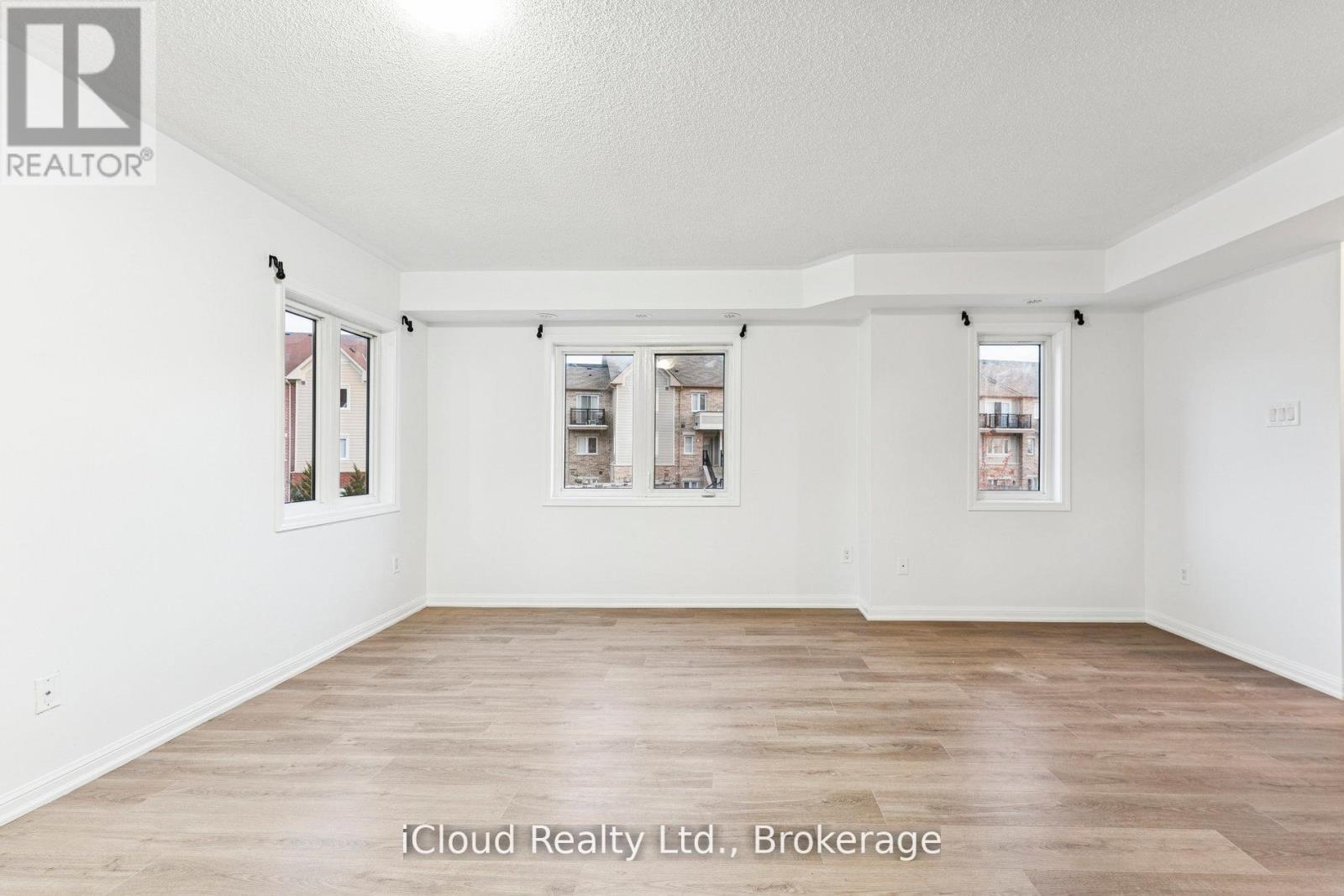 193 - 250 Sunny Meadow Boulevard, Brampton, ON - Indoor Photo Showing Other Room