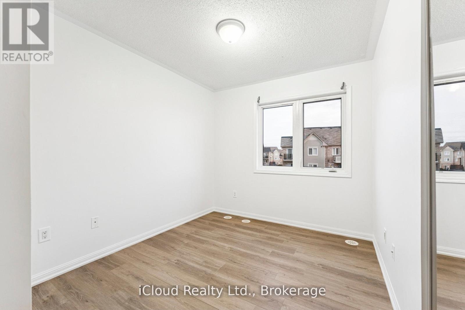 193 - 250 Sunny Meadow Boulevard, Brampton, ON - Indoor Photo Showing Other Room