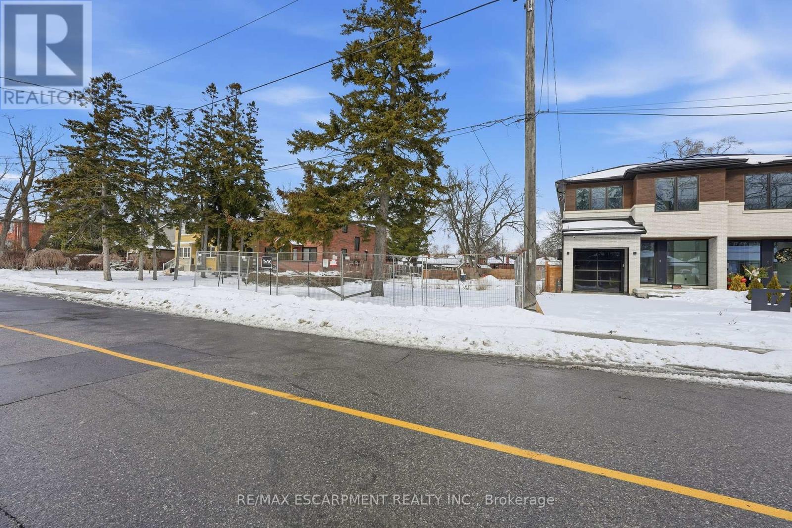 19 Broadview Avenue, Mississauga, ON