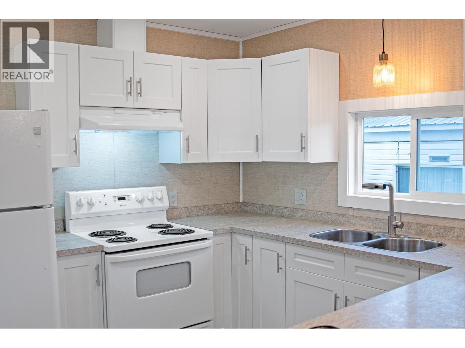 Renovated kitchen mobile home - 1421 Erickson Road Unit# 21, Creston, BC