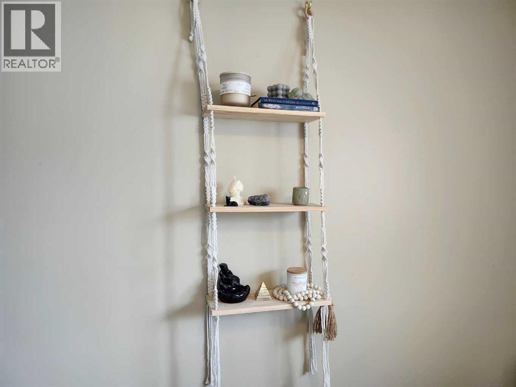 403 11 Street E, Drumheller, AB - Indoor Photo Showing Other Room