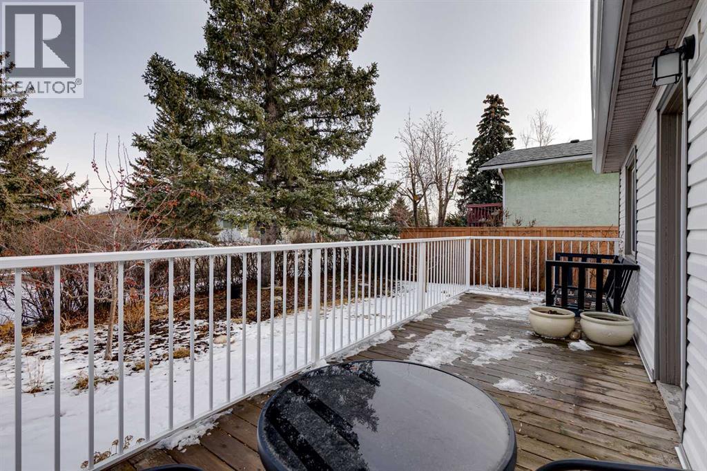 4351 70 Street Nw, Calgary, AB - Outdoor With Exterior