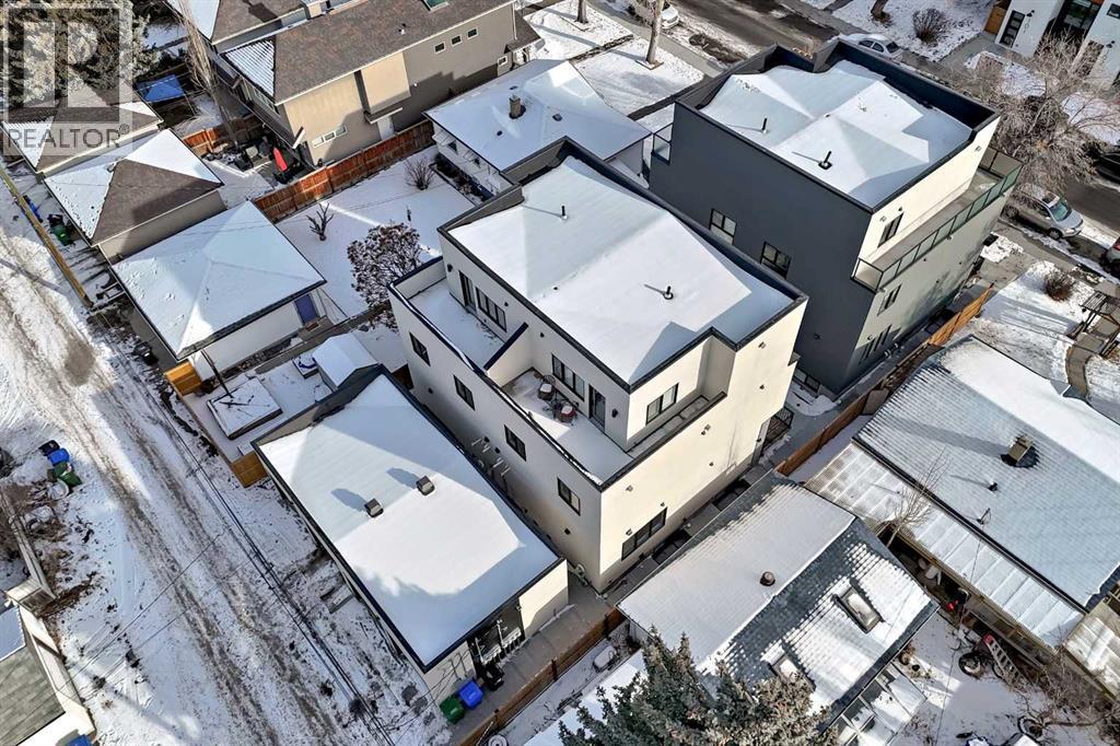 1729 31 Street Sw, Calgary, AB - Outdoor With View