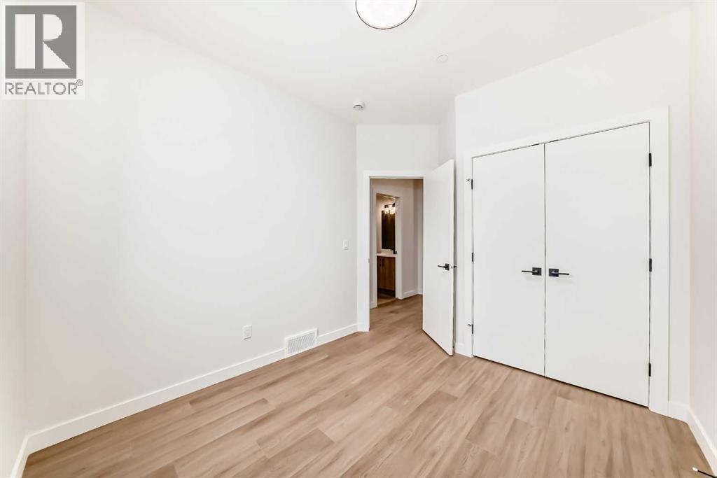 1729 31 Street Sw, Calgary, AB - Indoor Photo Showing Other Room
