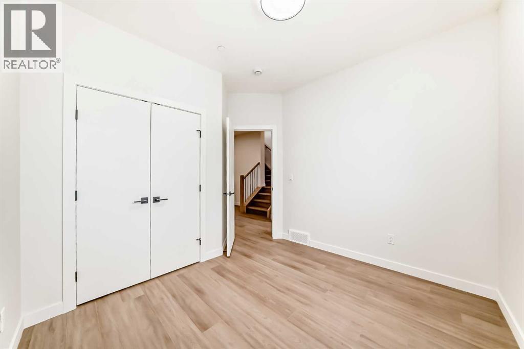 1729 31 Street Sw, Calgary, AB - Indoor Photo Showing Other Room