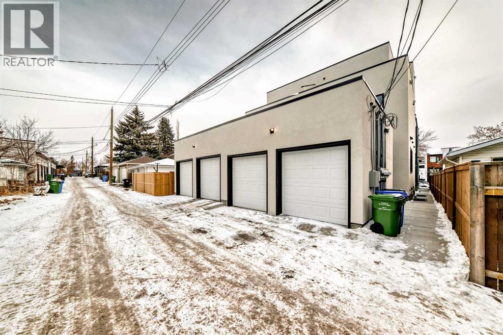 1729 31 Street Sw, Calgary, AB - Outdoor With Exterior