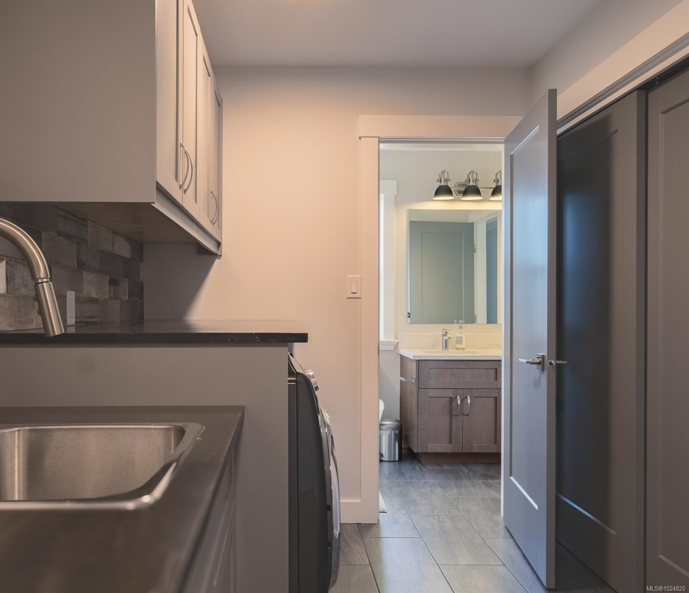 1700 Warn Way, Qualicum Beach, BC